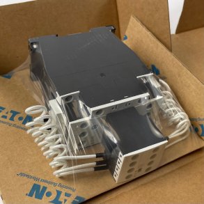 440V 230V CA 3P 25kVAr CONTACTOR. CONTACTOR. HS Code: 85364900, CoO: ES. Weight: 0,60 kg. 