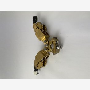 DOUBLE BRUSH HOLDER DOUBLE ARM 4x40x25 D. BRUSH HOLDER. HS Code: 73269098, CoO: AT. 