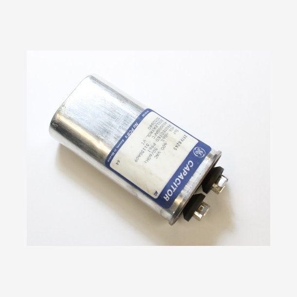 CAPACITOR 5UF, 600VAC.