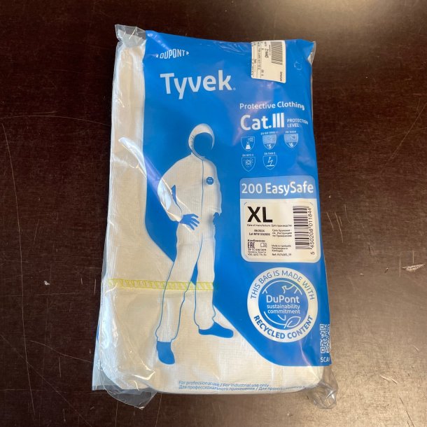 TYVEK CLASSIC SUIT/ TOC XL, Consumption materials, Consumables. HS Code: 62101098, CoO: CN-HK.