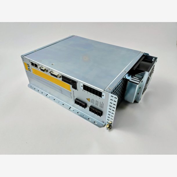 SPECIAL OFFER: Kolmorgen / Danaher Drive S72400-NAF2NA-NA-028 - S724 Transistor-Digitalregler mit isolierter Steuerkarte + FAN Optionskarte. On stock