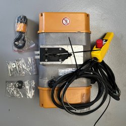 SPECIAL OFFER: CRANE 250KG-690V-60HZ, Cranes, SpareParts